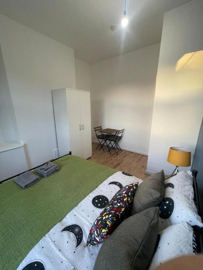 Contemporary Private Rooms Near Central Londen Buitenkant foto