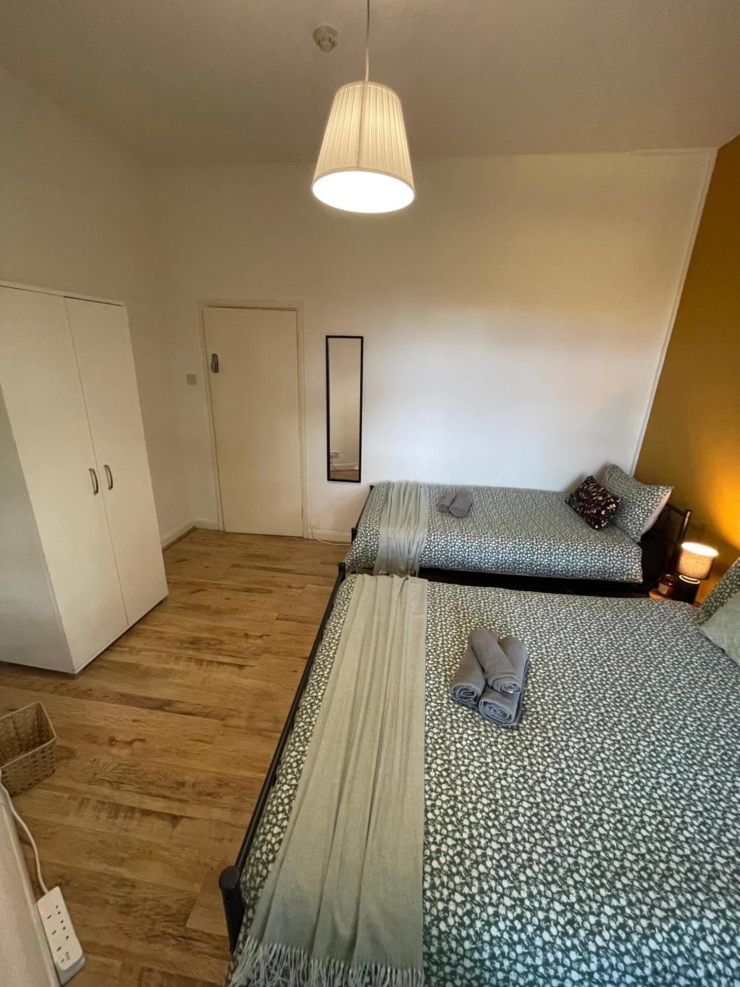 Contemporary Private Rooms Near Central Londen Buitenkant foto